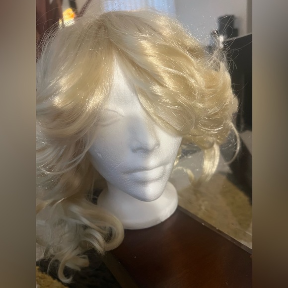 Rubie's Costume Fashion Wig, Dj Vu Blonde - Picture 3 of 9